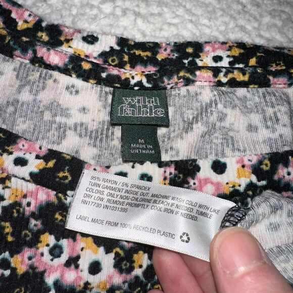 Wild Fable Cropped Long Sleeve Shirt Black Pink White Floral Ribbed Medium GUC - Picture 5 of 10
